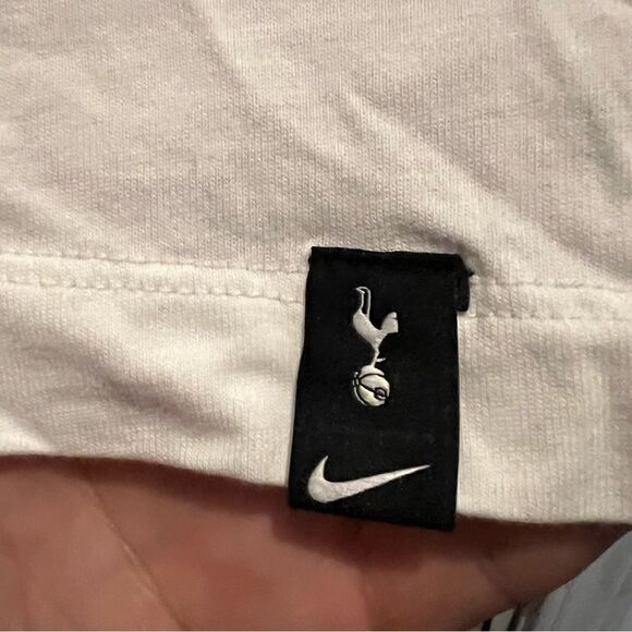 Nike White Tottenham Hotspur Team Crest T-Shirt - Picture 2 of 9